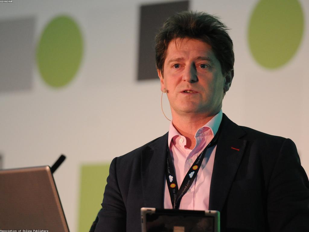 ការផ្សាយ: កម្រងការផ្សាយ និងការចែករំលែកមតិ